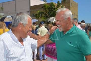 Acto de descubrimiento de la placa de la calle de Farmacéutico Francisco Artiles Betancor (Foto TA)